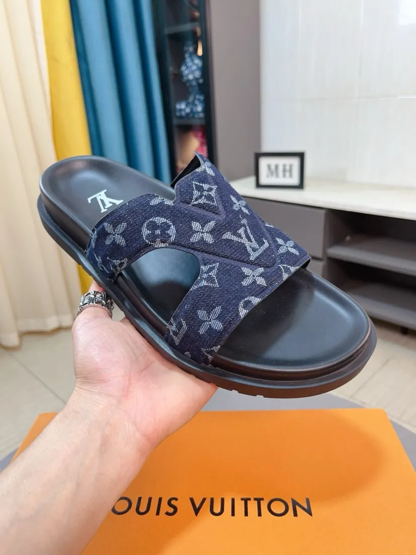 Men's shoes 💰300🌹🌹【LV】Multi-color new men's slippers, original quality top version, original special printed denim➕sheepskin on the inner side, non-slip combination sole, more stable walking, more comfortable and lightweight, high-end and generous, size: 38~44